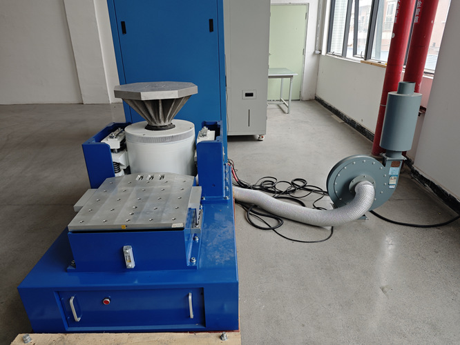 高频振动台(图3) 高频振动台(图3)