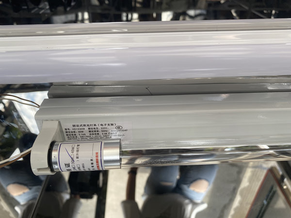 净化材料甲苯去除光催化舱的实验原理(图2) 净化材料甲苯去除光催化舱的实验原理(图2)