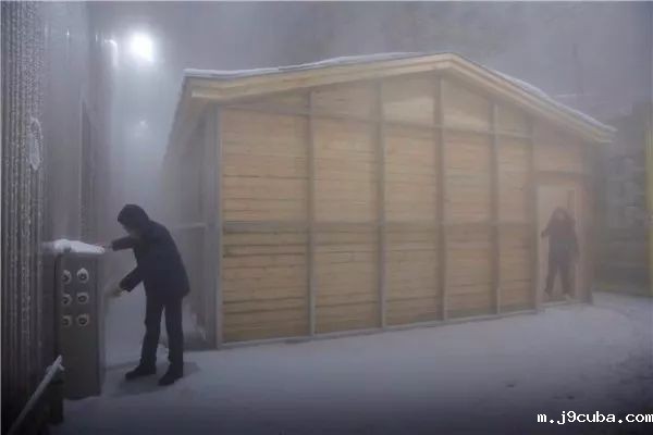 模拟高低温湿度降雪气候仿真实验室的应用(图2)