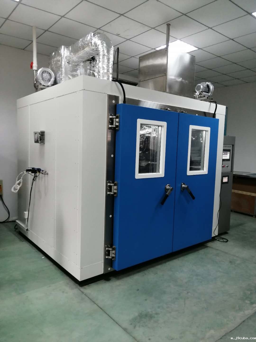 电暖炉二氧化碳释放舱的大小(图1)